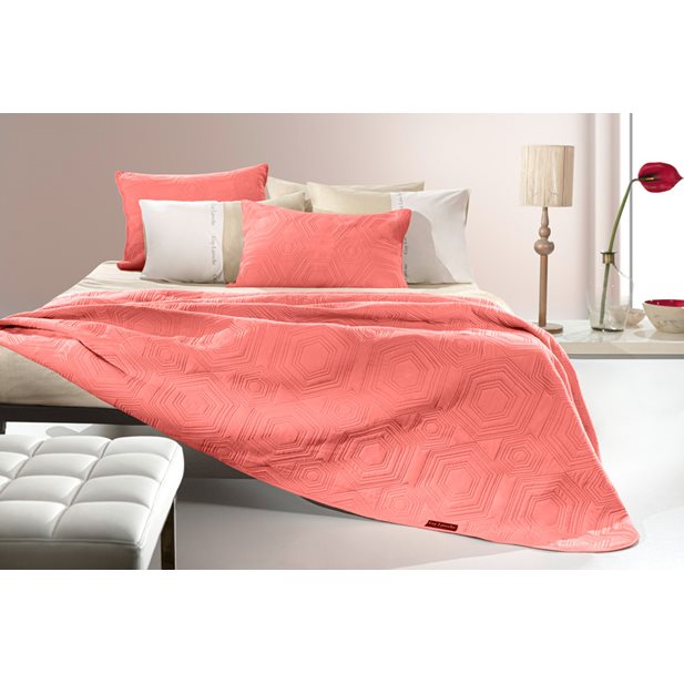 Guy Laroche Lilly Coral Quilt Queen Size 220 x 240