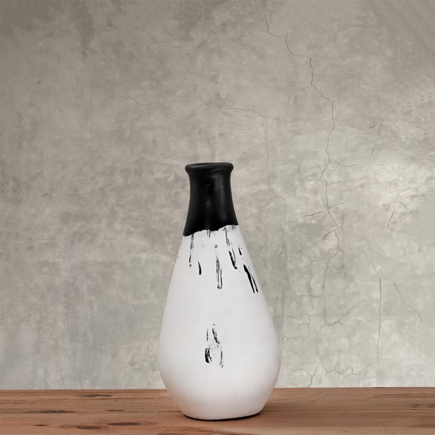 Zenda Small Decorative Clay Vase
