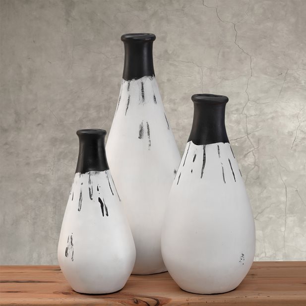 Zenda Small Decorative Clay Vase
